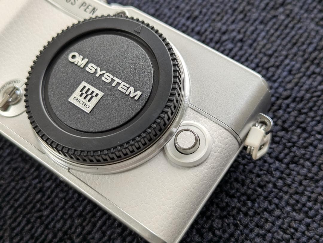 【美品】オリンパス PEN E-P7 ボディ ホワイト ペン OLYMPUS
