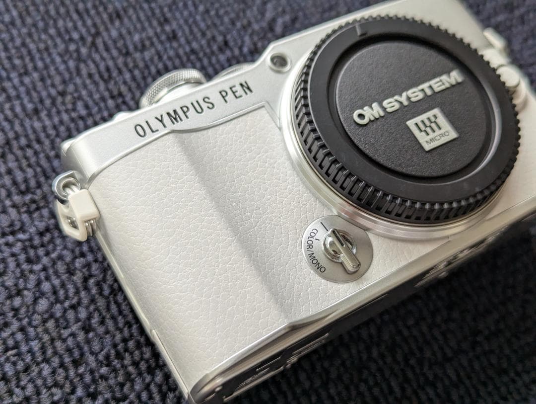【美品】オリンパス PEN E-P7 ボディ ホワイト ペン OLYMPUS