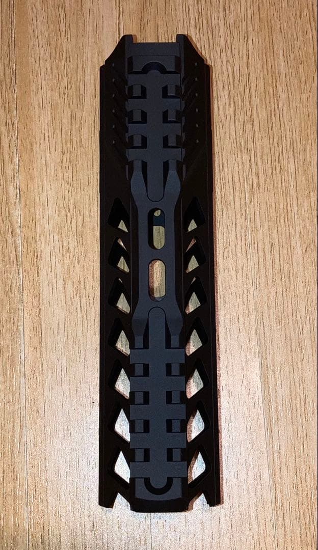 ストライクインダストリーズ　7インチ　ストライクレイル　リアルパーツ