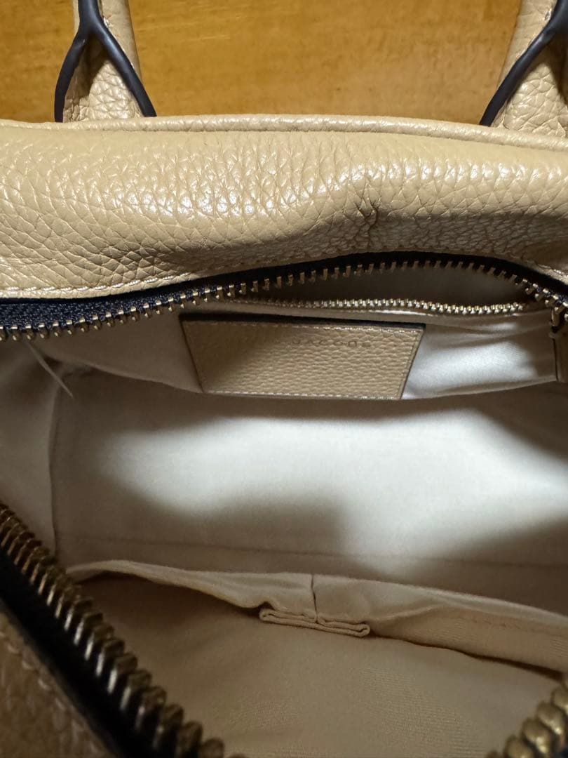 MARC JACOBS ベージュ レザー ショルダーバッグ