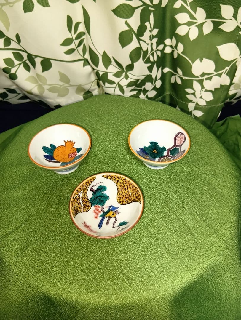 九谷焼　深香陶窯　浅蔵 五十吉 原型 製作 監修　五彩の美 酒器一組 限定品