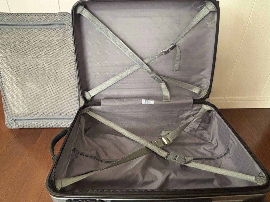 RIMOWA リモワ　ポリカーボネート キャリーケース　32L ジャンク品