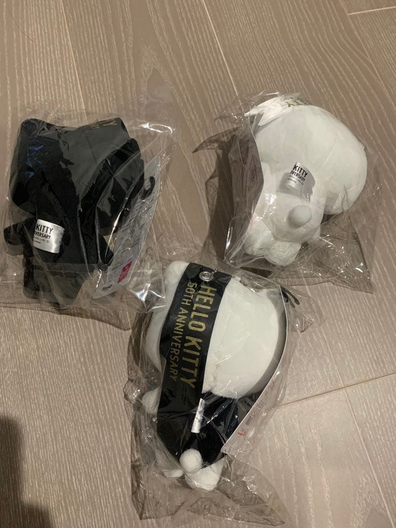 アベイル ハローキティ ぬいぐるみ　50周年 マスコットチャーム 3点セット