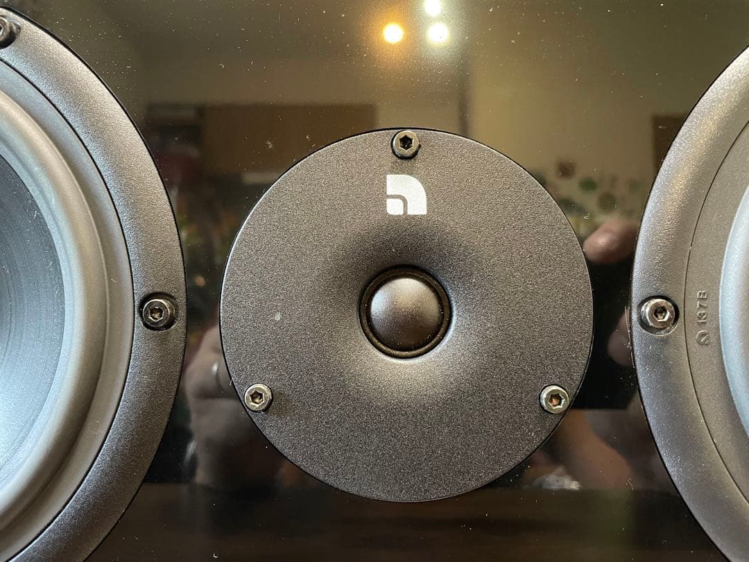 センタースピーカー audio pro black vector