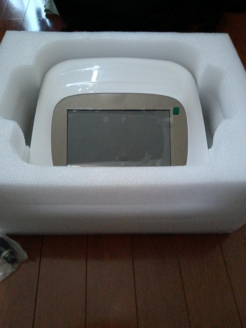 CAVI-R ONE+ 日本製 キャビテーションラジオ波LED同時出力エステ機器