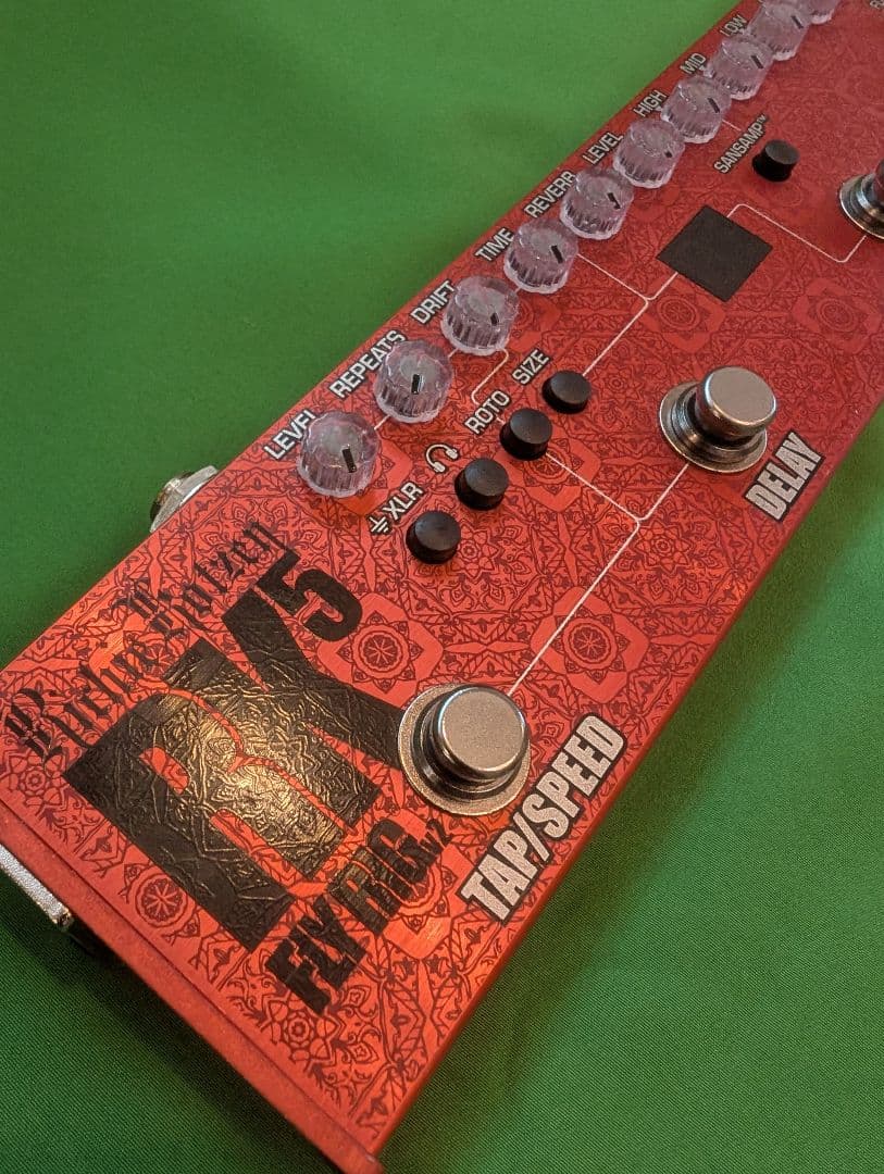 ギター TECH21 Fly Rig RK5 V2