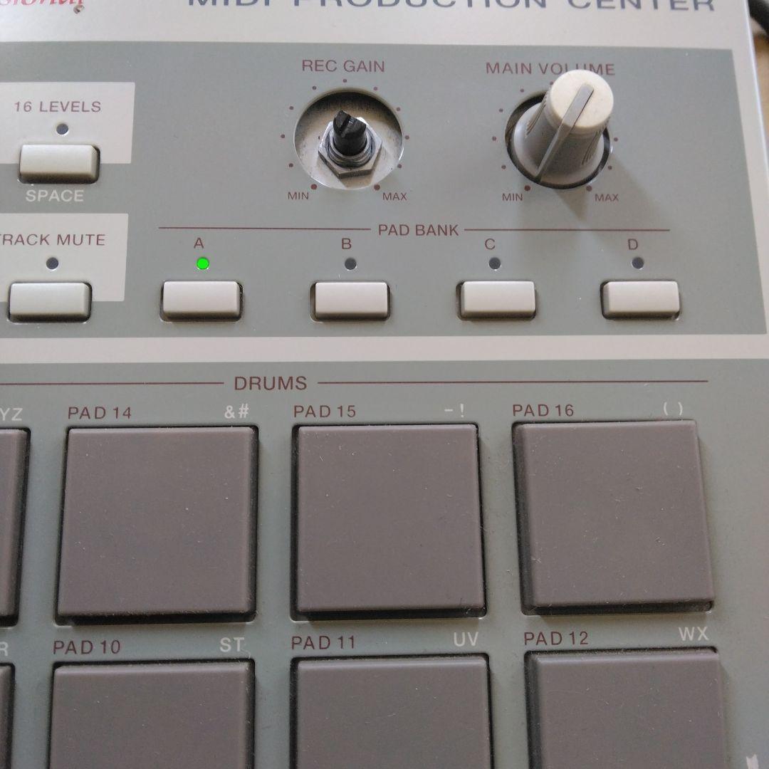 DJ機材 AKAI MPC 2000XL