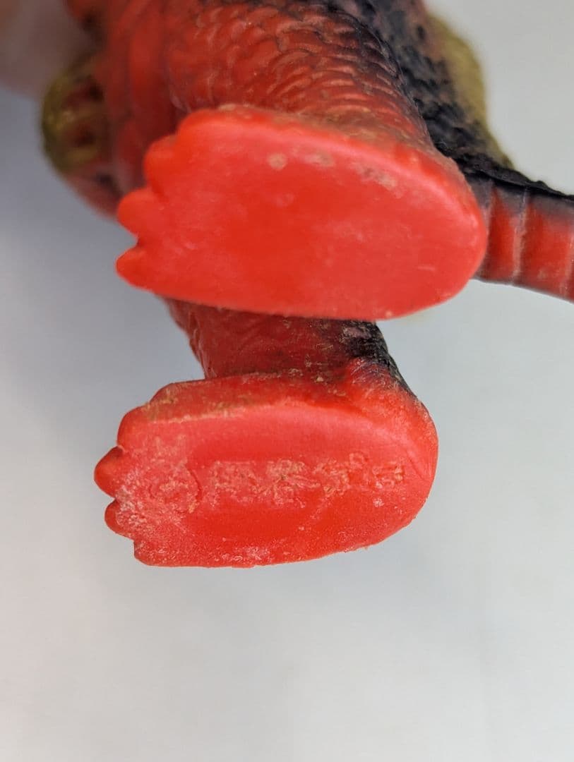 円谷プロ キングザウルス ソフビ