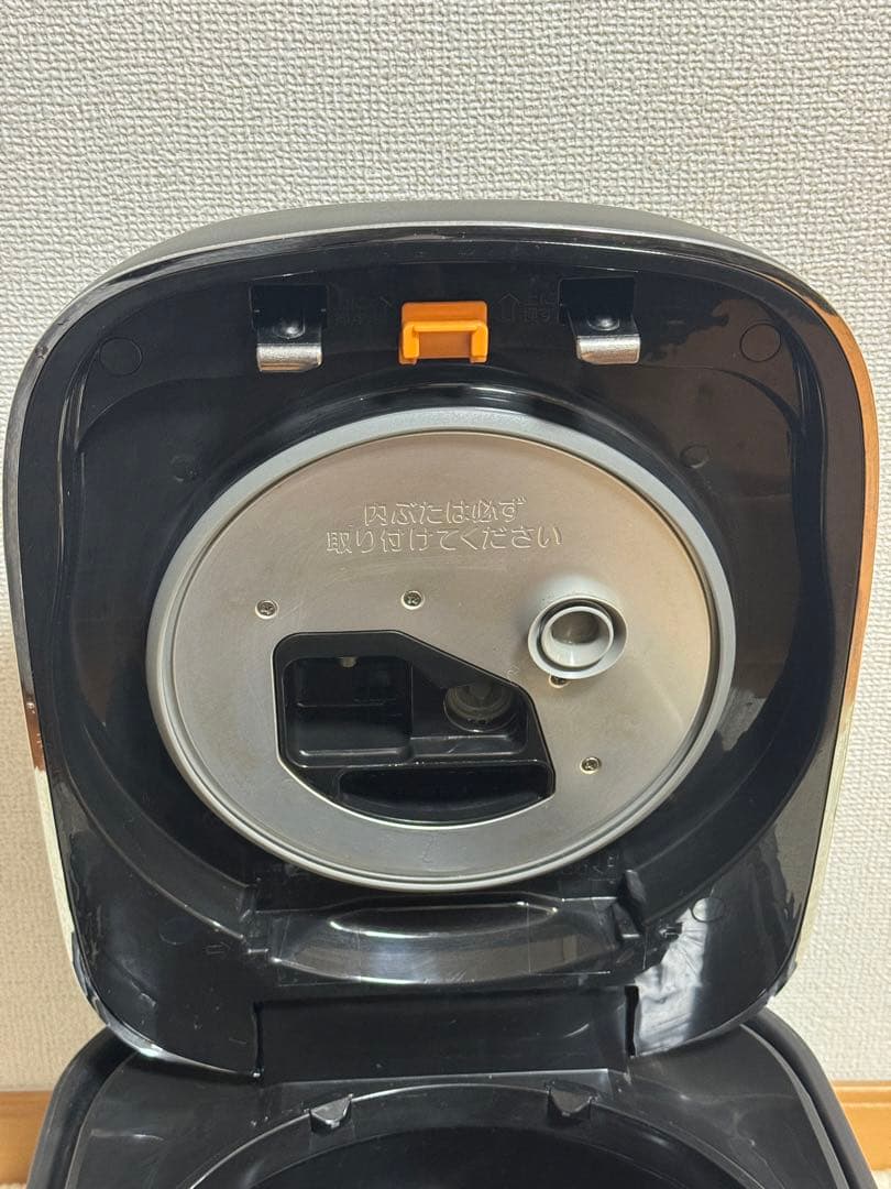 象印 炎舞炊き 圧力IH炊飯ジャーNW-PH18E8 2020年製