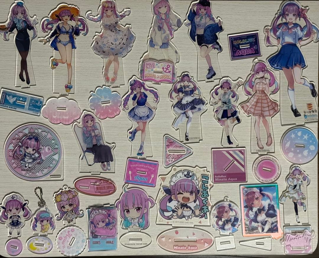 写真5枚目まであり　ホロライブ　湊あくあ　まとめ売り　アクリルスタンド