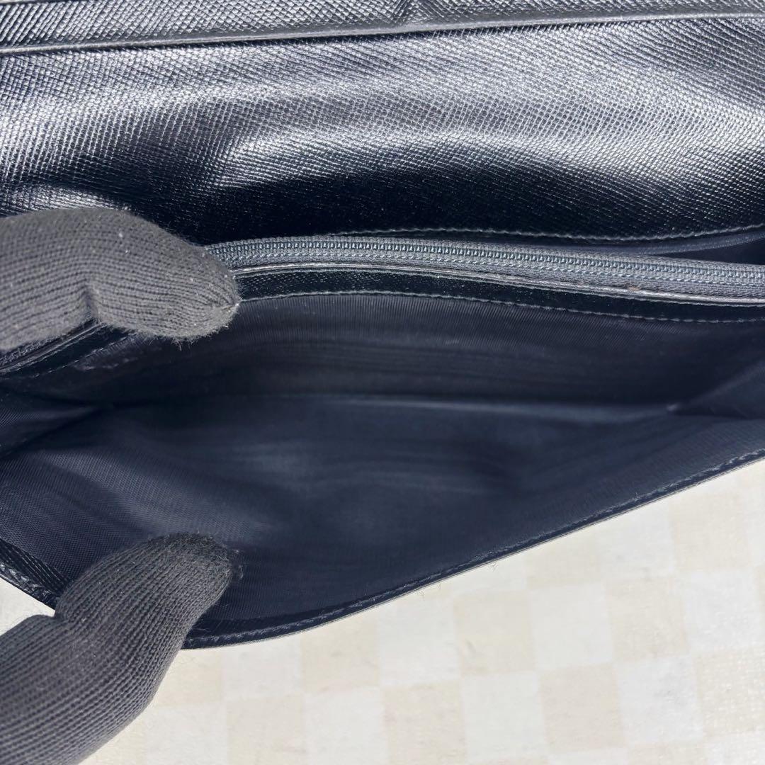 極美品　PRADA プラダ　長財布　二つ折り　M88