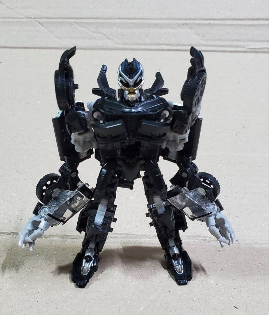 SS-21 バリケード / スタジオシリーズ トランスフォーマー