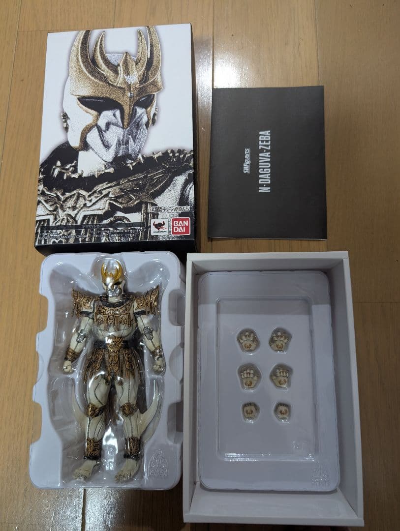 真骨頂 仮面ライダークウガ アルティメットフォーム＆ン・ダグバ・ゼバ　セット