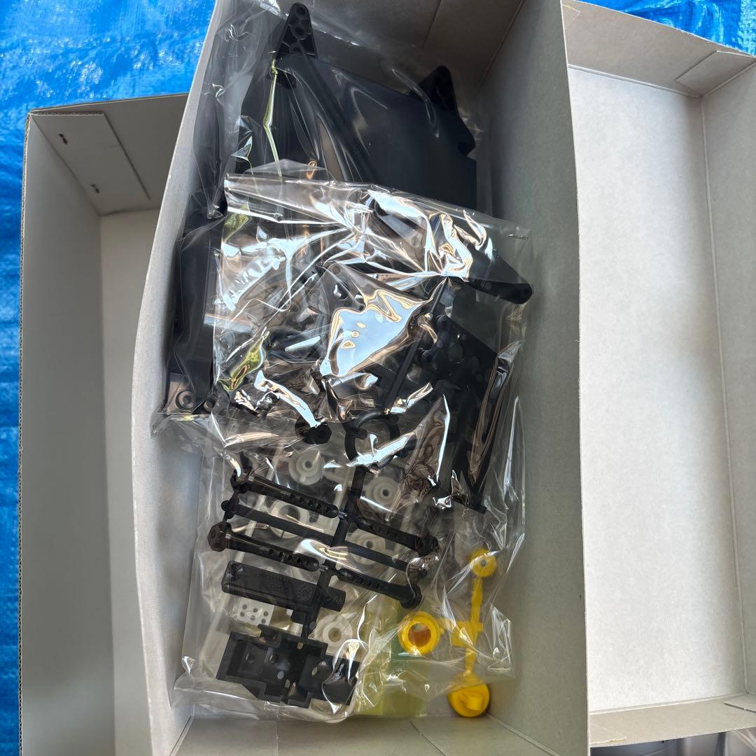 TAMIYA Mercedes-Benz C11 完成ボディとベアリング付き