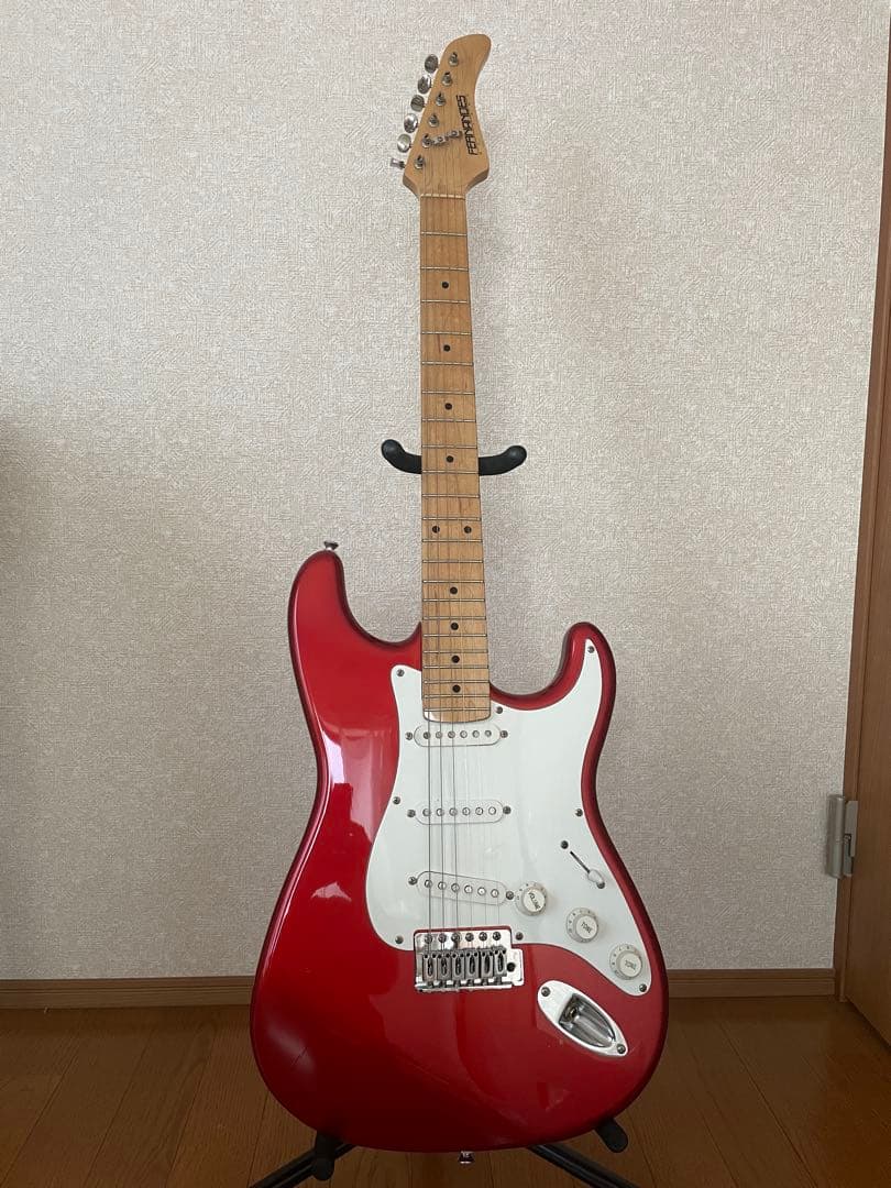 FERNANDES エレキギター　パール　レッド　ストラトキャスタータイプ