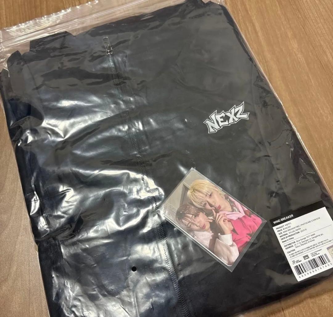 NEXZ ウィンドブレーカー＆トレカ