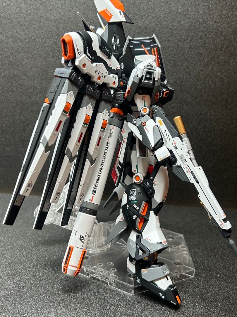RG hi-ν ガンダム　完成品