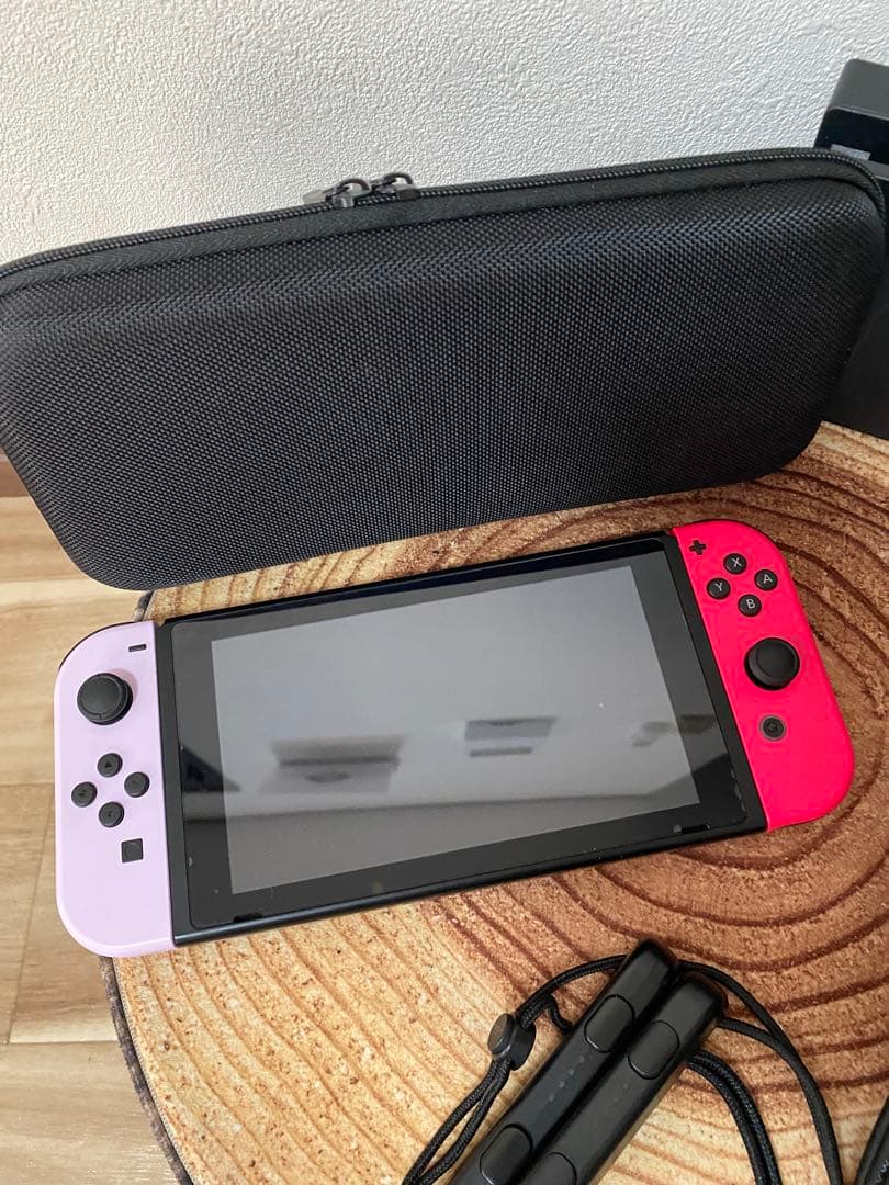 Nintendo Switch ニンテンドースイッチ本体　PNK/RED箱無し