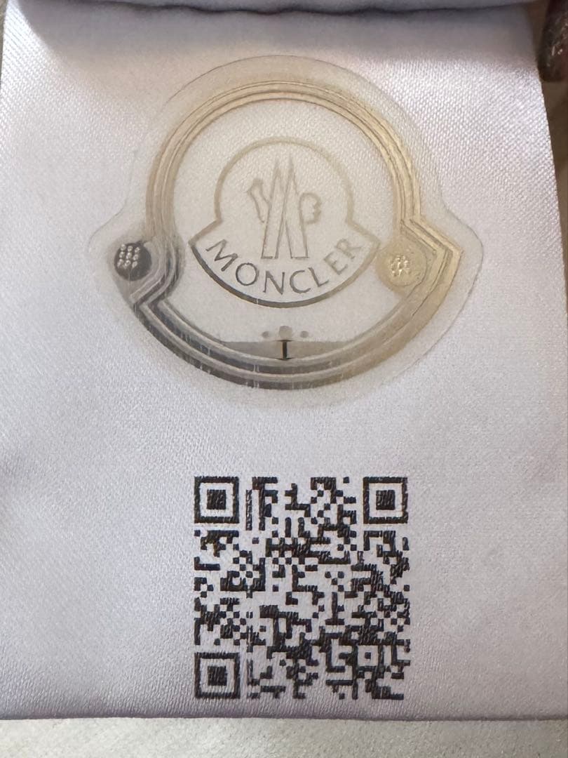 【超美品】辰年デザイン　モンクレール　Tシャツ　サイズM