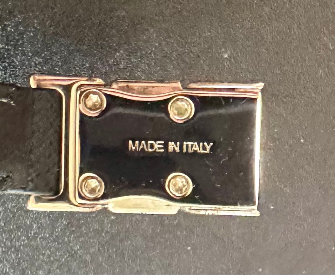 PRADA ブラック レザーバングル