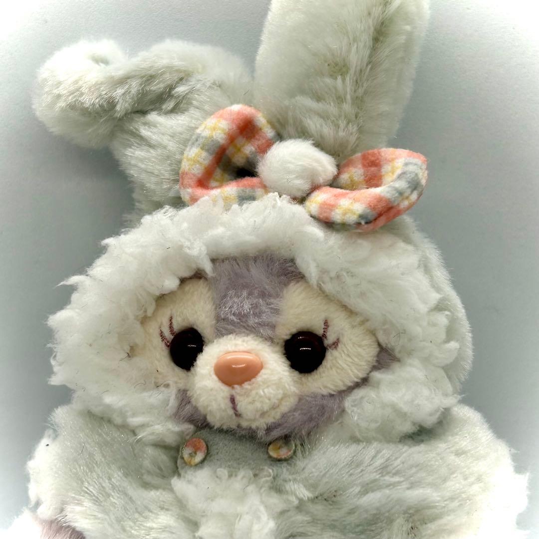 美品・ディズニー・ウィンターホリデー・ステラルー・ぬいぐるみバッジ・超人気モデル