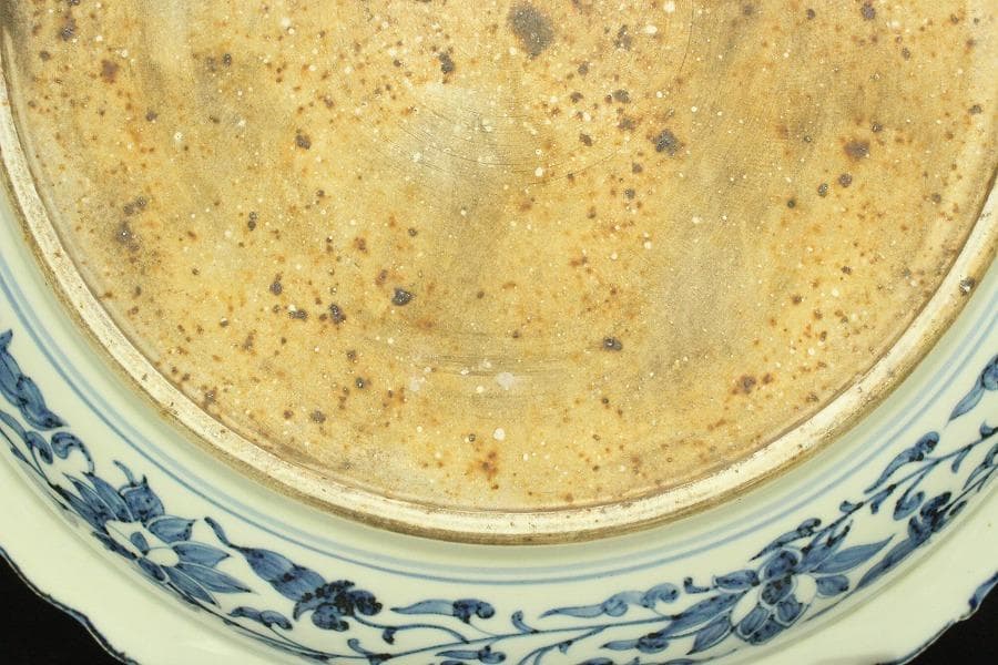 中国美術 青花 纏枝蓮花紋 折口盤(A684)