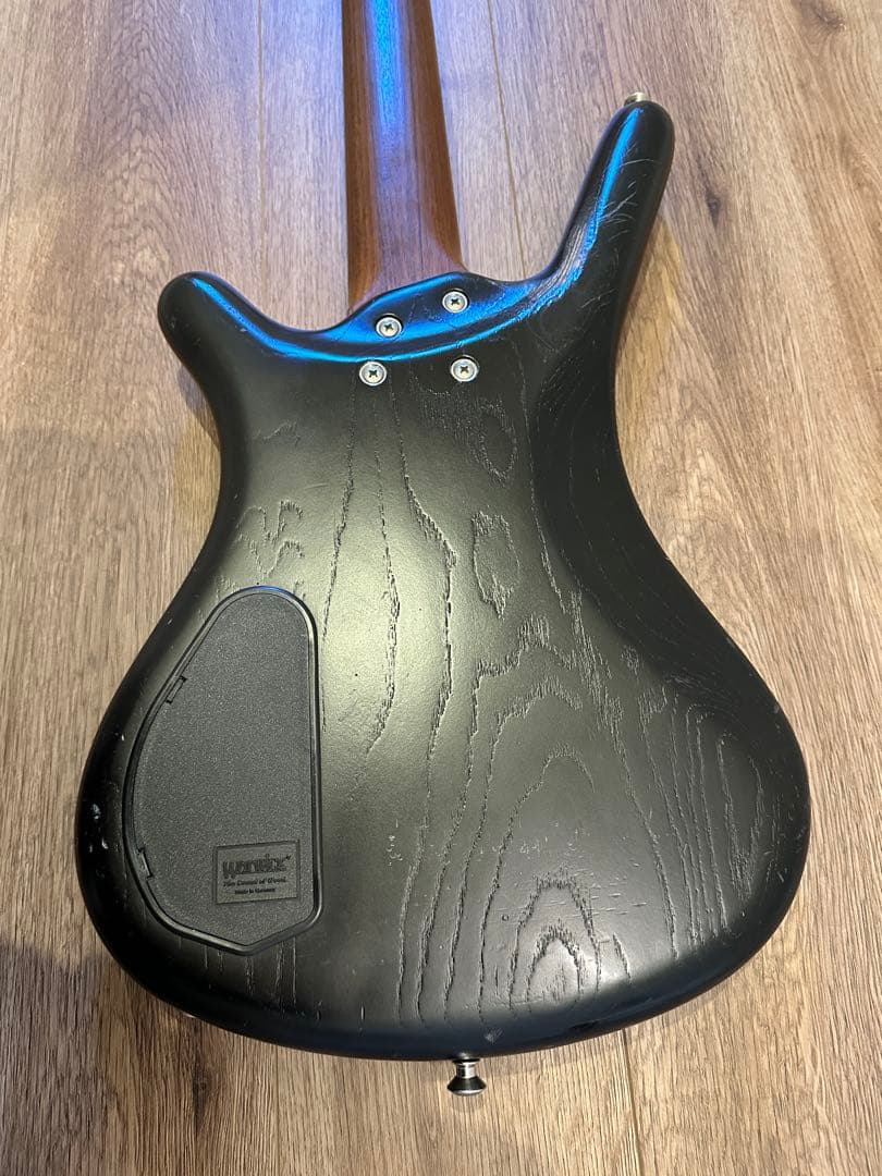Warwick Corvette Bass 5弦 ブラック