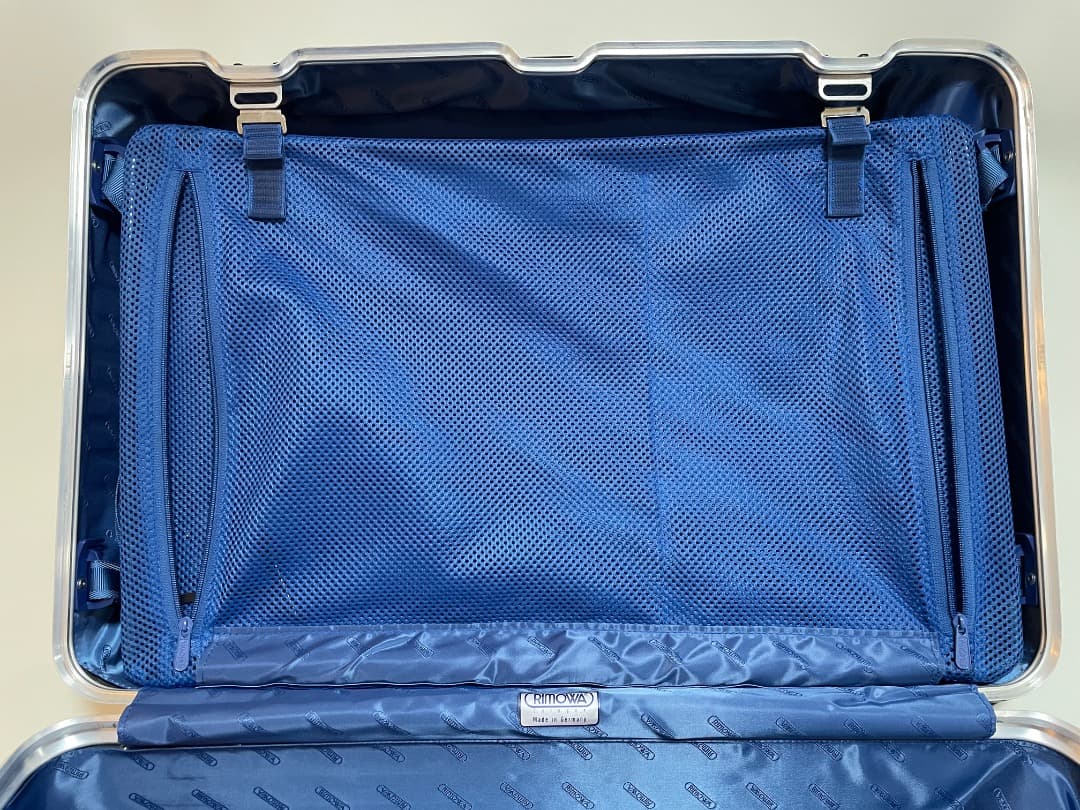 REMOWA リモア ４輪 キャリー ケース スーツケース シルバー