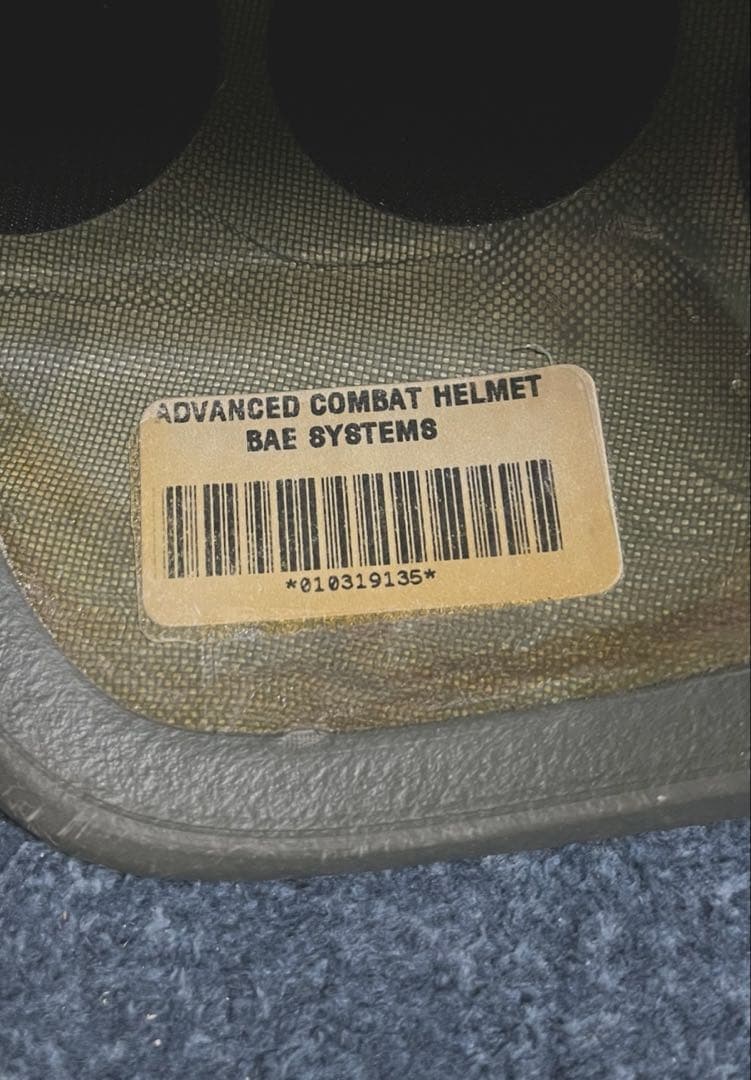 米軍実物 放出品 ACH ヘルメット & ブラケット&パット　カバー2点付き　M