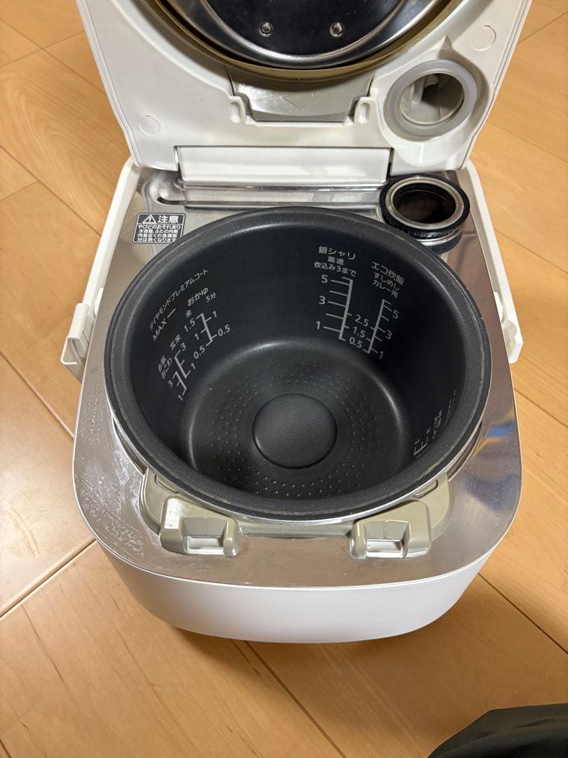 【本日限定値下げ】Panasonic スチーム炊飯器 SR-VSX109