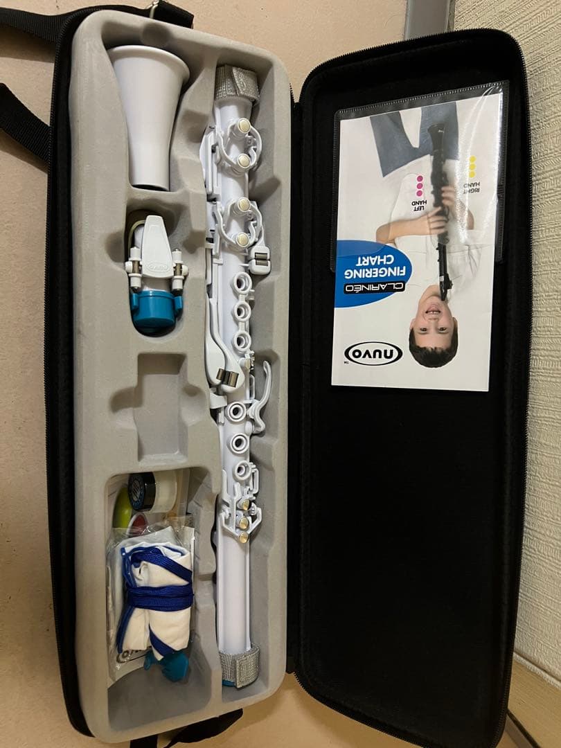 【極美品】nuvo ホワイトクラリネット ケース付き