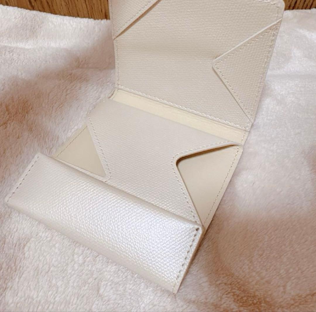 【極美品】パールアイボリー×超ミニマル財布♡Abrasus薄い財布レディース