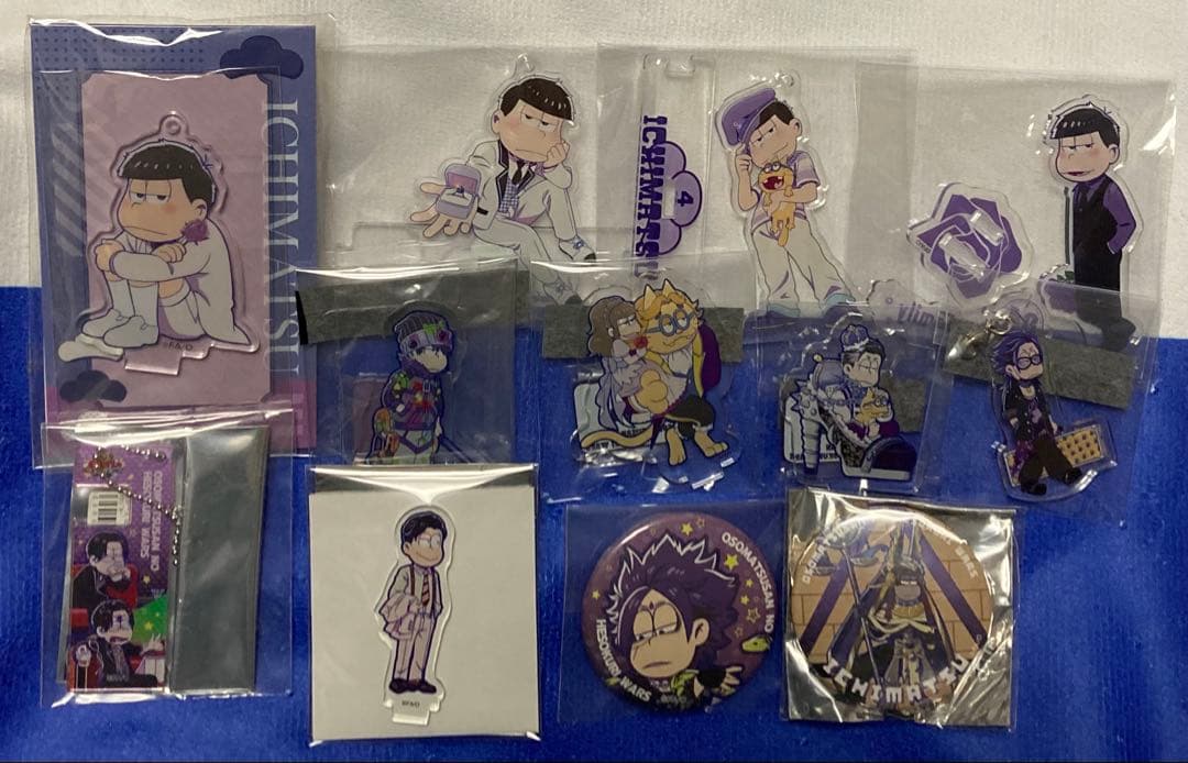 おそ松さん 一松 十四松 へそウォ しま松 アクスタ 缶バッジ