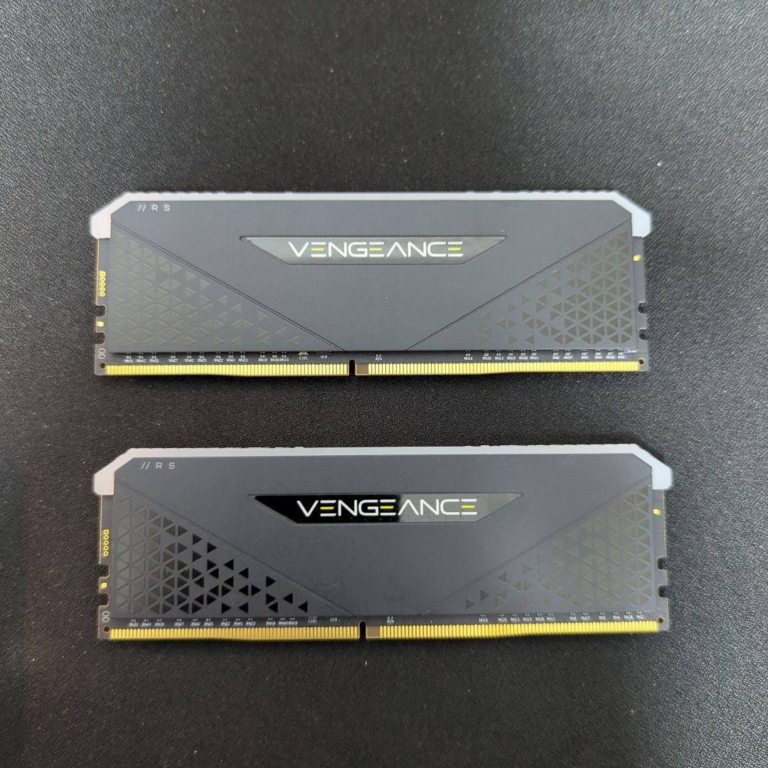 メモリー VENGEANCE RGB RS DDR4 3200MHz 16GB