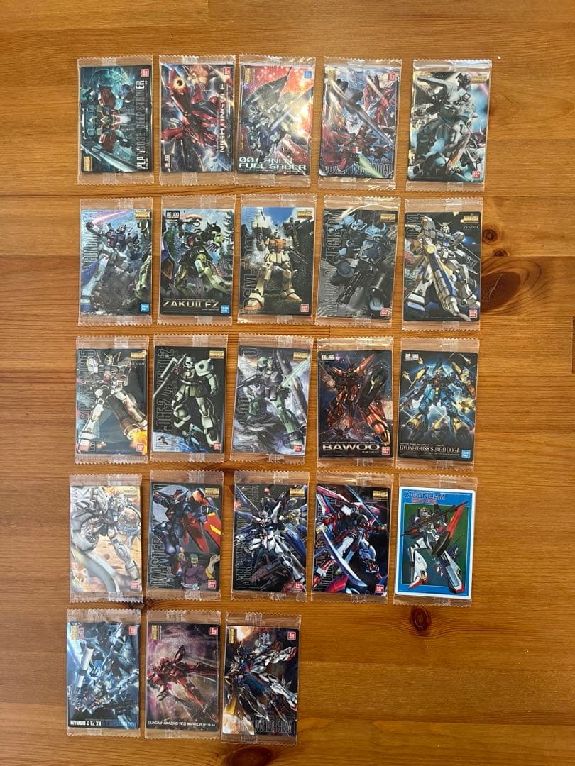 ガンプラ パッケージアートコレクション 83枚セット 未開封