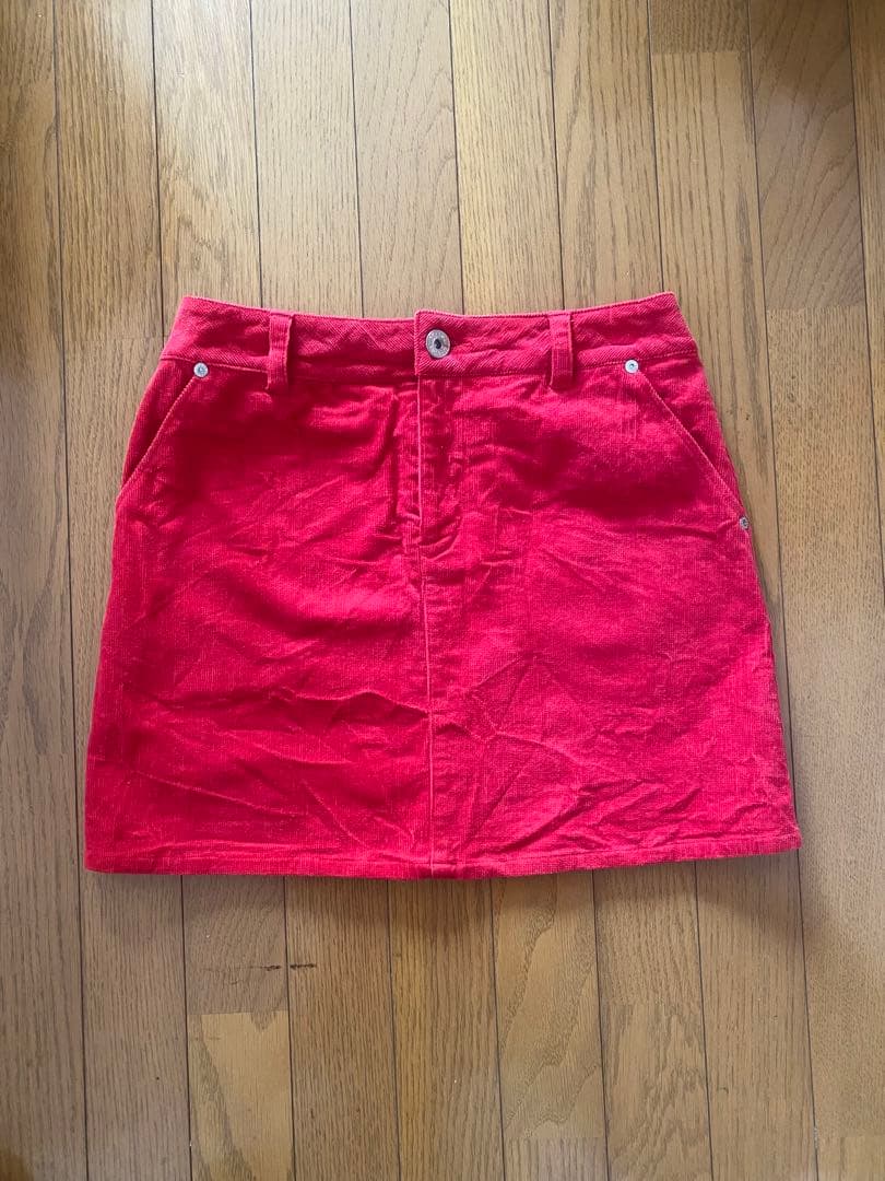 アンパスィ　ハイネックセーター ベージュ/ピンク デルソルコーディロイスカート