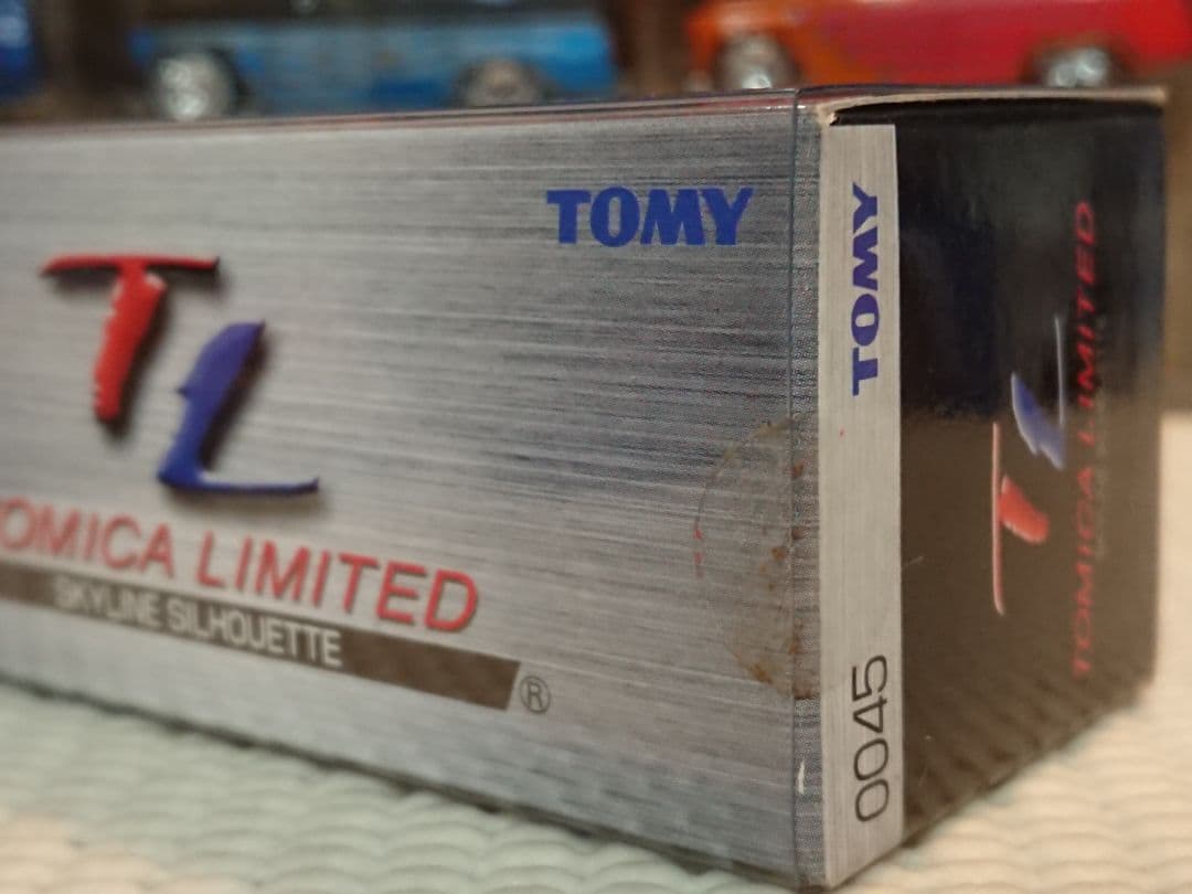 トミカトミカリミテッド スカイライン シルエット