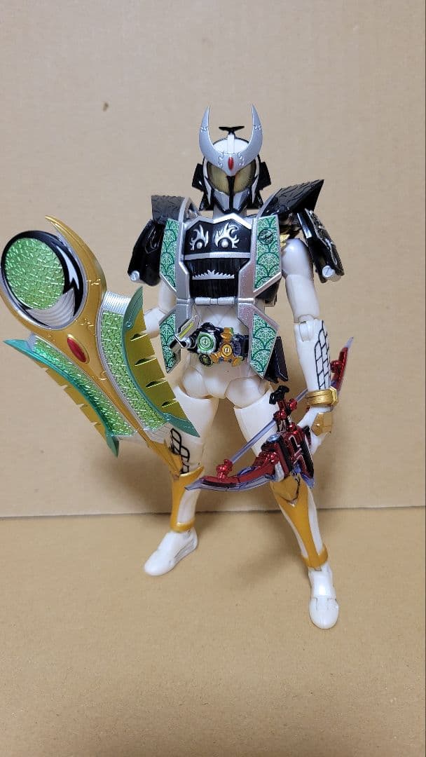 S.H.Figuarts 仮面ライダー斬月 ジンバーメロンアームズ