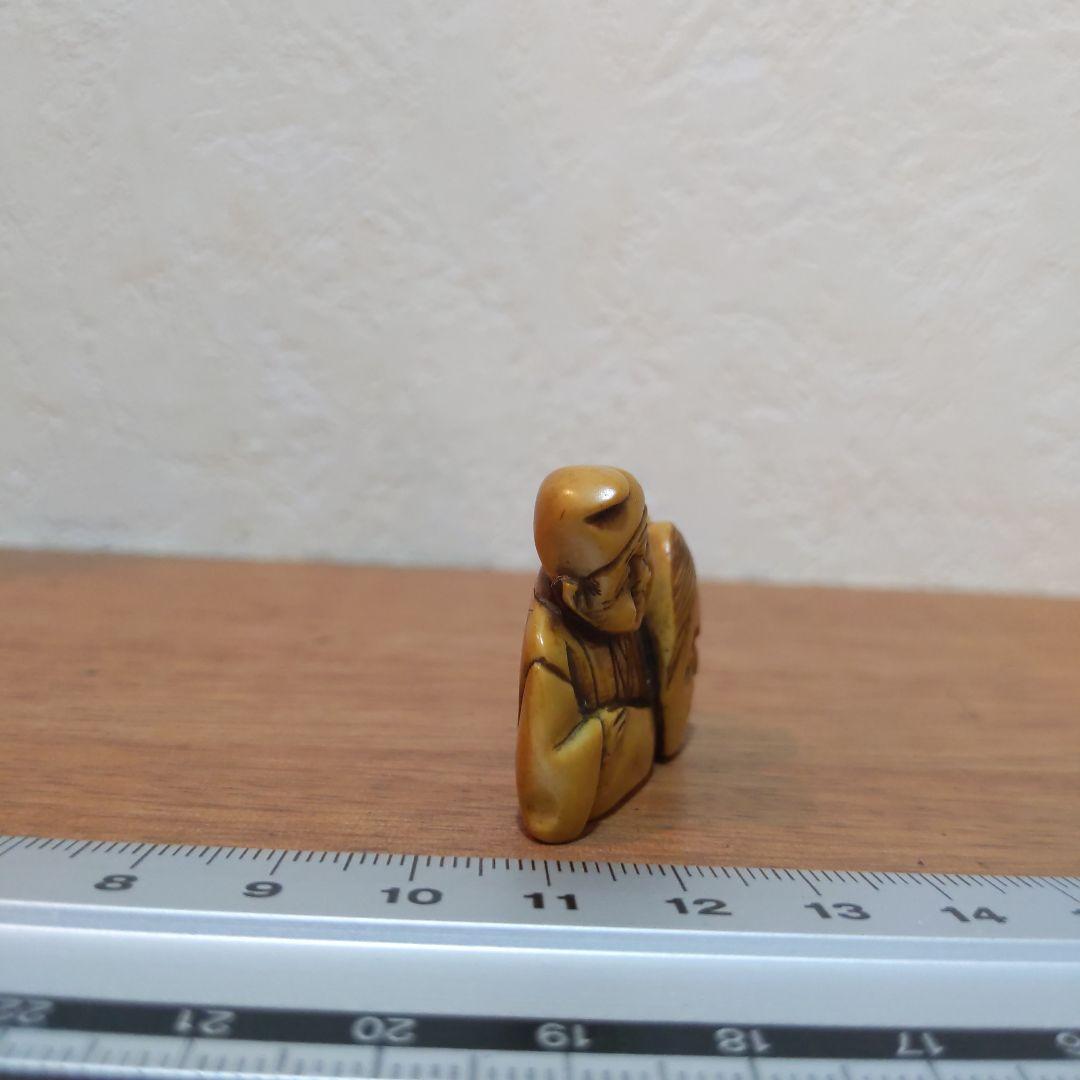 時代提物 人物根付 天然素材 在銘一之【翁とお多福面】横幅約4cm 重さ約14ｇ