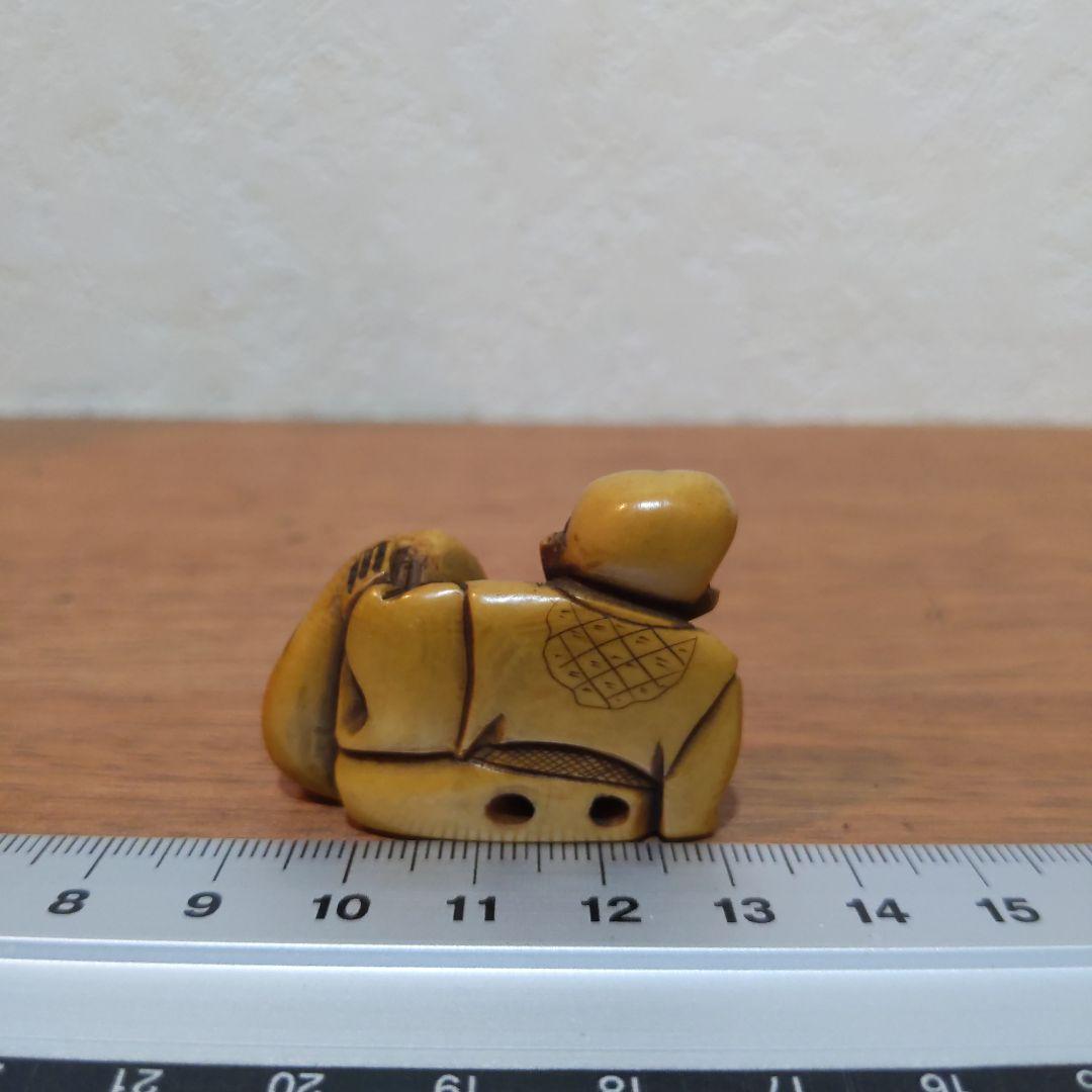 時代提物 人物根付 天然素材 在銘一之【翁とお多福面】横幅約4cm 重さ約14ｇ