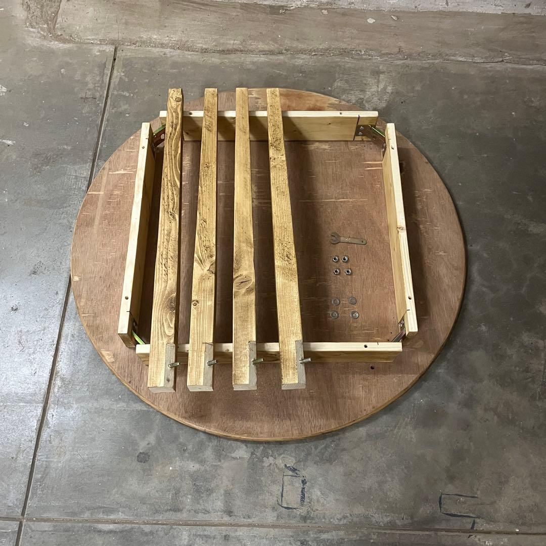 アンティーク　円形木製テーブル ナチュラルウッド