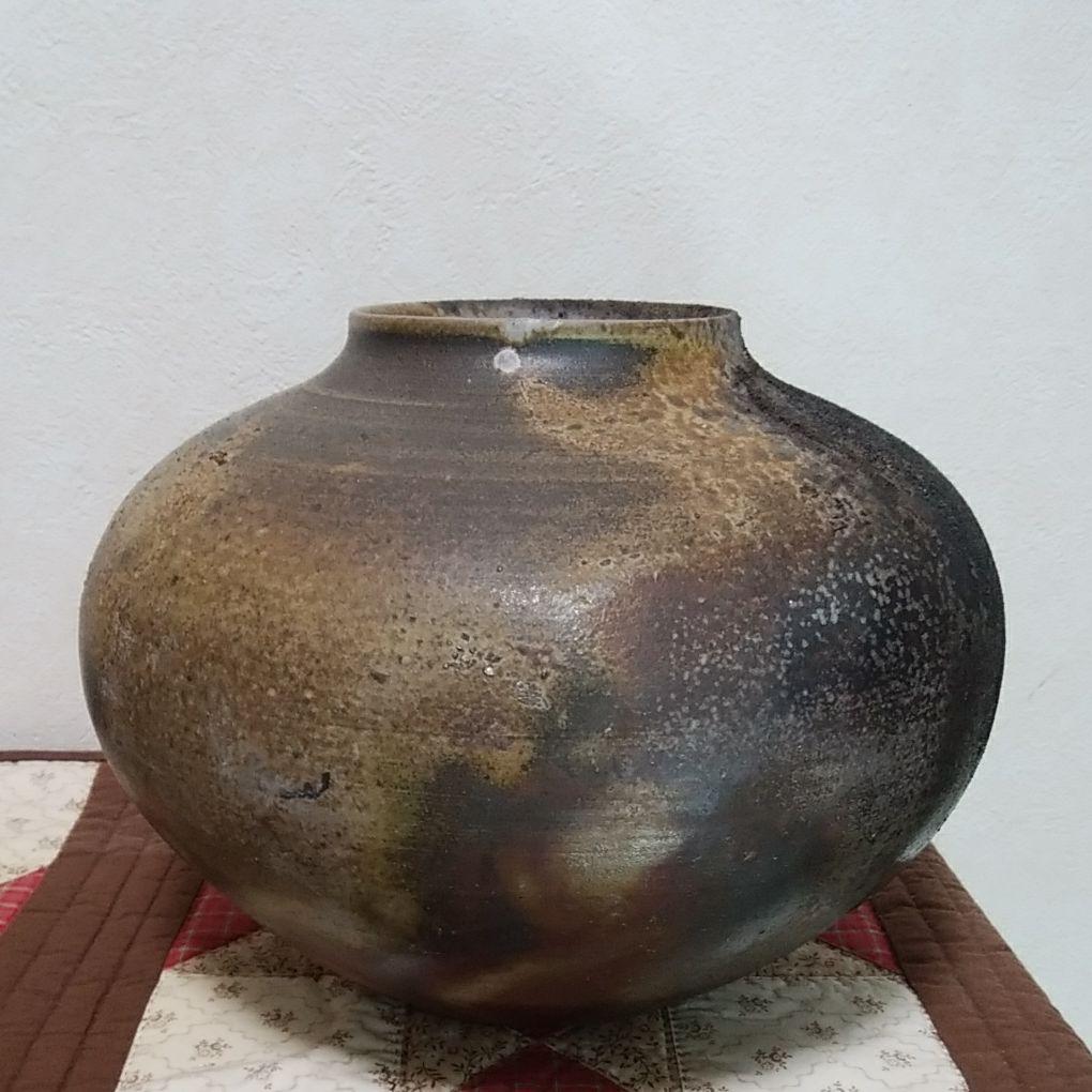 備前焼花瓶➕石造の置き 台