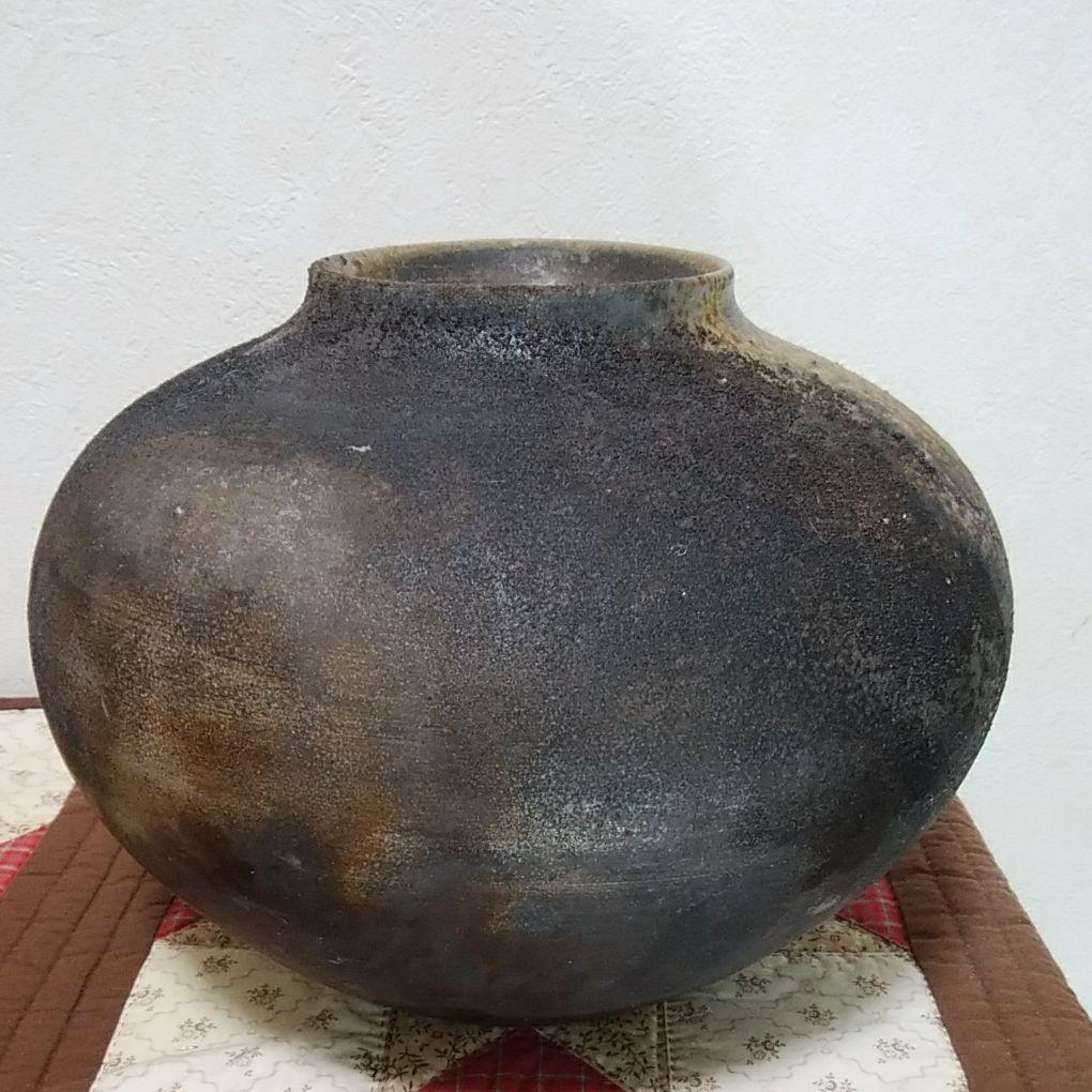 備前焼花瓶➕石造の置き 台