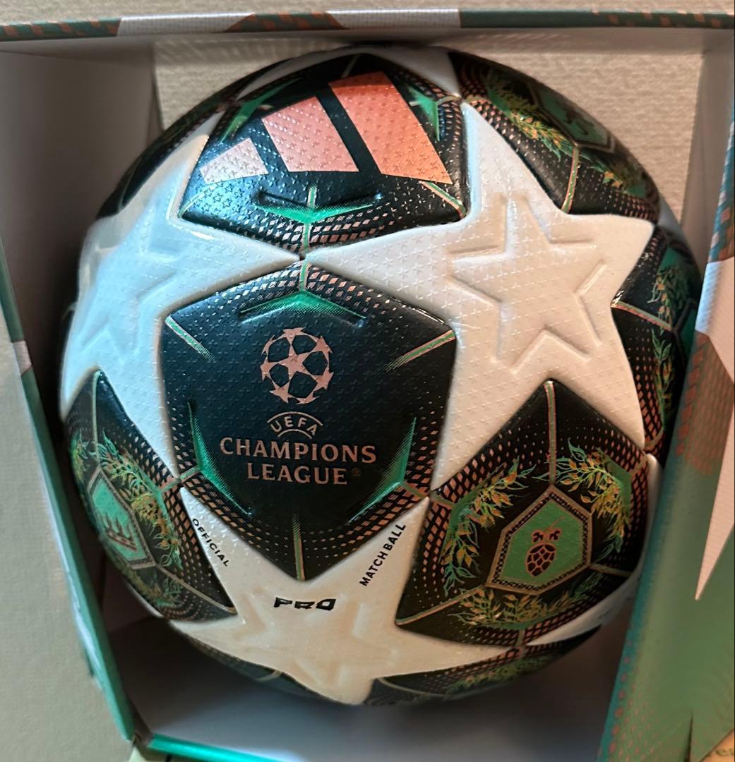 UEFAチャンピオンズリーグ　フィナーレ　ミュンヘンプロ24-25新品未使用箱付