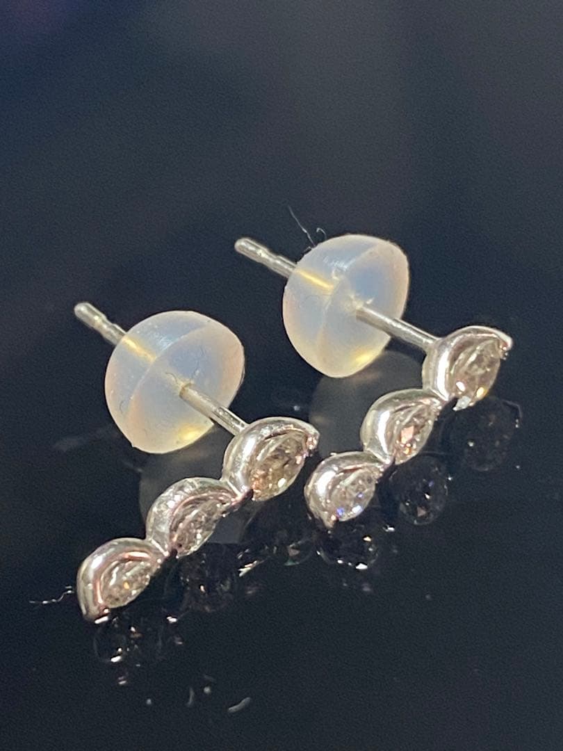 k18wgダイヤモンドピアス