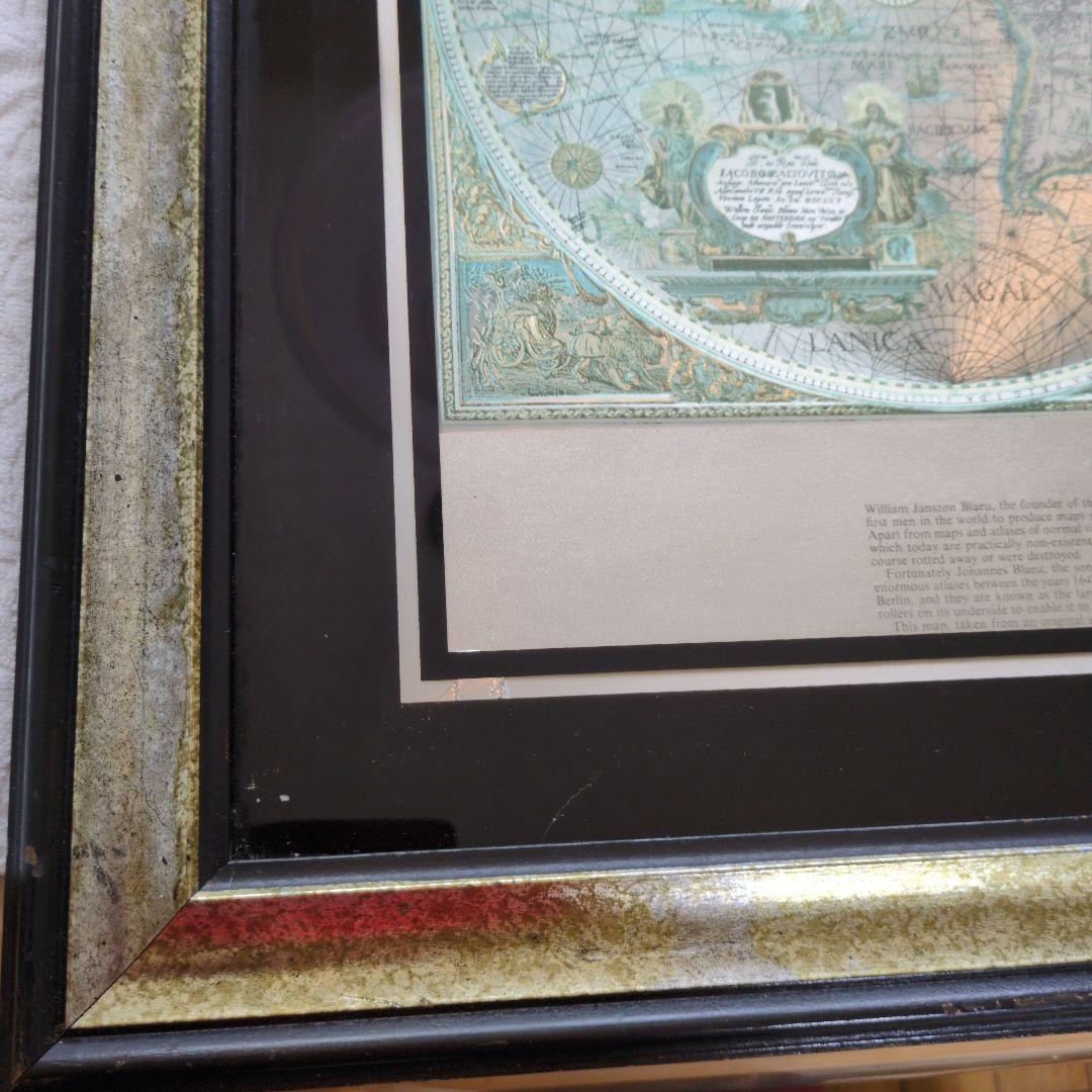 再値下げ26555円 アンティーク風世界地図 二つの球体地図、人気の金＆黒の額縁