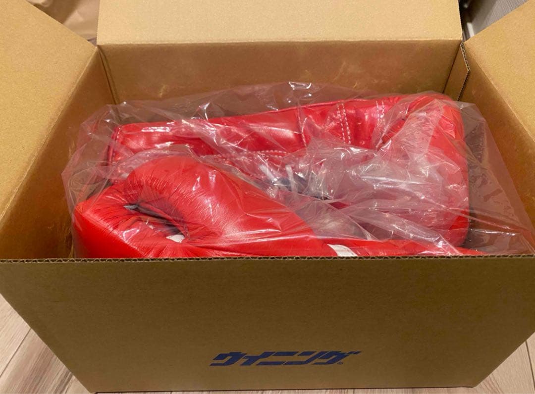 Winning ボクシンググローブ 14 oz レッド