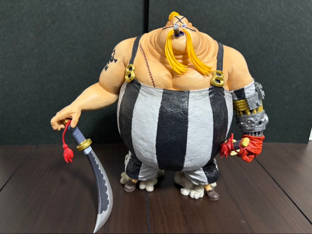 ワンピース クイーン B賞 D賞 フィギュア