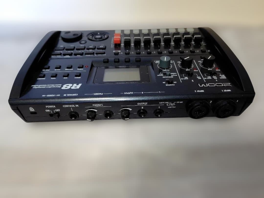 ZOOM R8 マルチトラックレコーダー