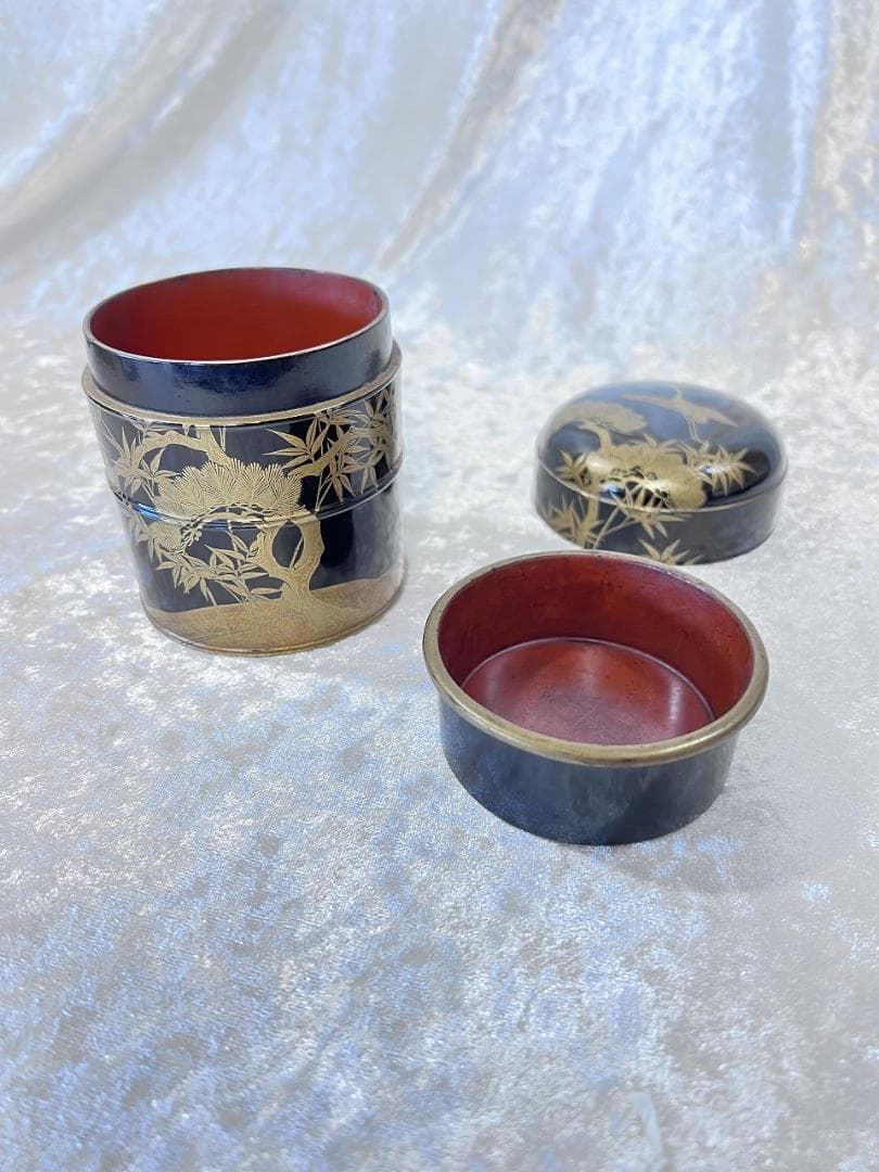 蒔絵丸住　合わせ箱　鶴亀と松